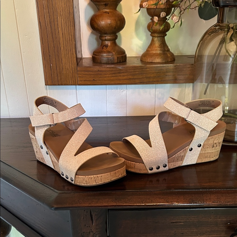 Corkys Cream w/Gold Shimmer Wedge Sandals